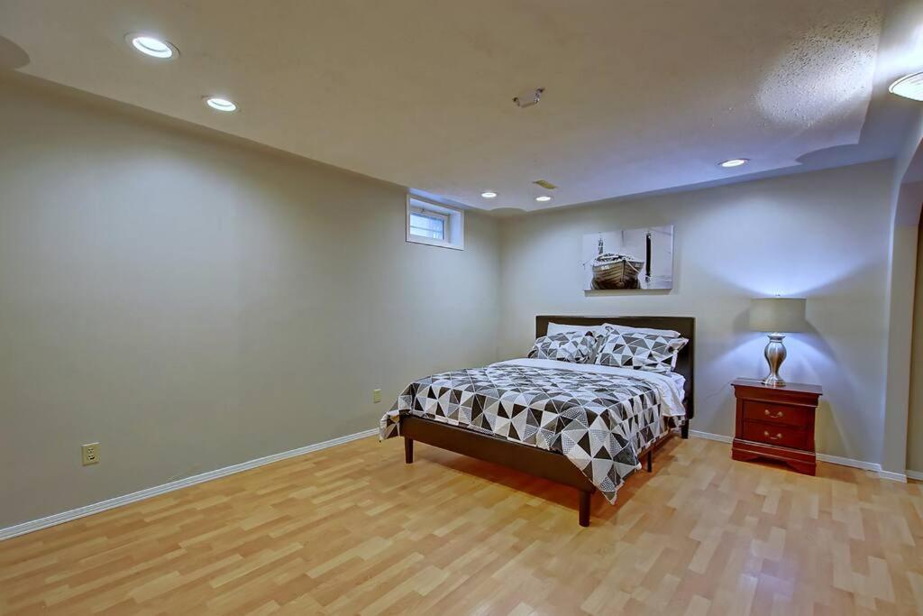 Apartment Tastefully Furnished 5br With 3bths Ac Mins To Downtown Ap